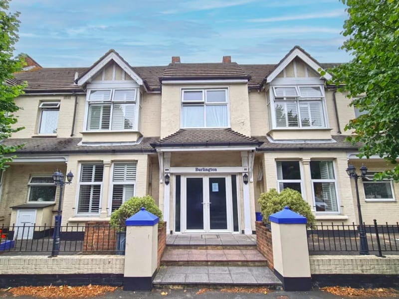 Chalcraft Hall Care Home - Assisted Living in Bognor Regis, England photo 2