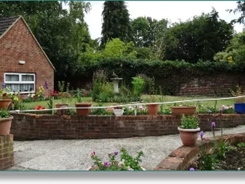 Willow Tree Lodge - Nursing Home in Fareham, England photo 1