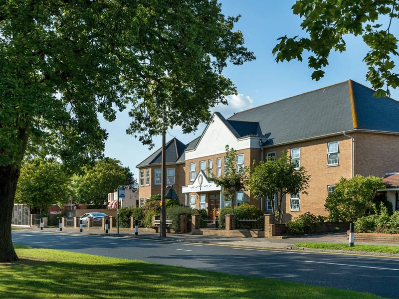 Cavell Lodge - Assisted Living in Leigh On Sea, England photo 3