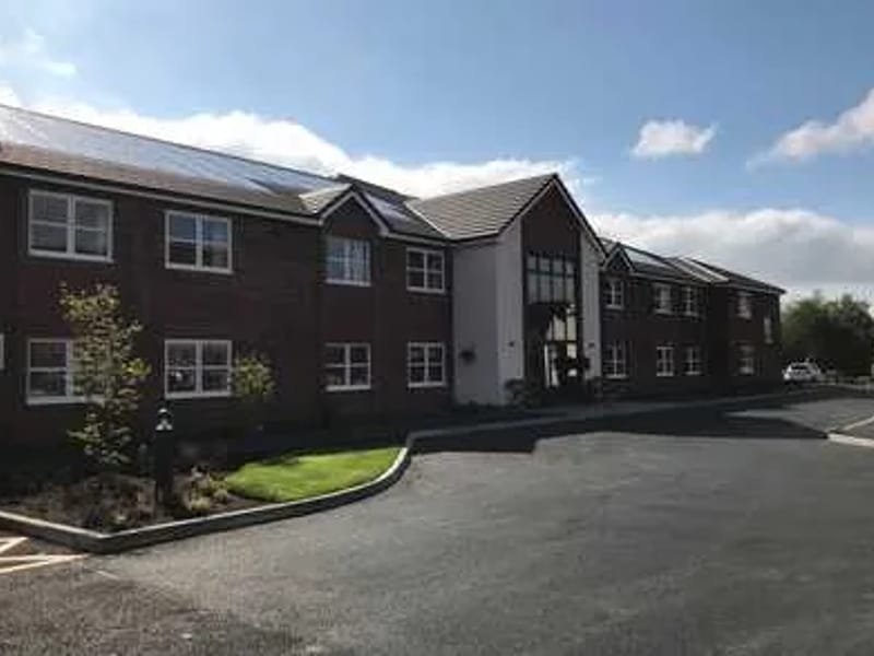 Moor Villa - Nursing Home in Preston, England photo 3