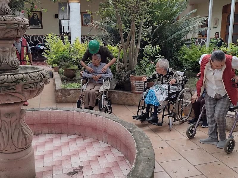 CASA HOGAR ASILO SANTA ANITA - Hogar de Ancianos in San Pedro Tlaquepaque, Jalisco photo 3