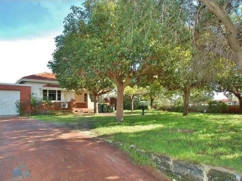 The Crescent - Assisted Living in Telford, England photo 3