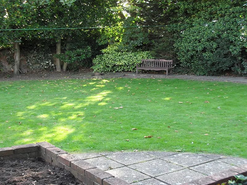 35/37 Solna Road - Assisted Living in London, England photo 1