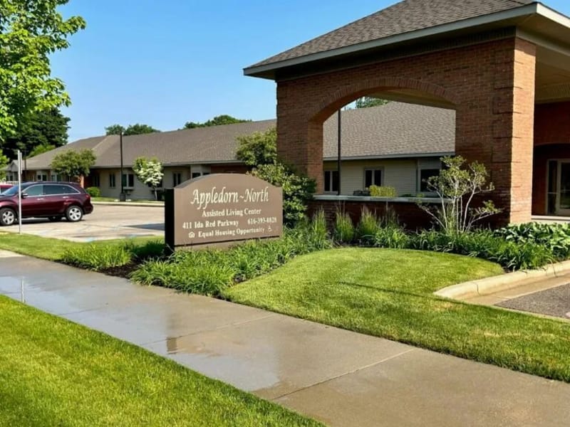 Briarwood Assisted Living - Assisted Living in Allegan, MI photo 2