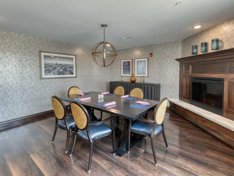 Cedarhurst Of Collinsville - Assisted Living in Collinsville, IL photo 2