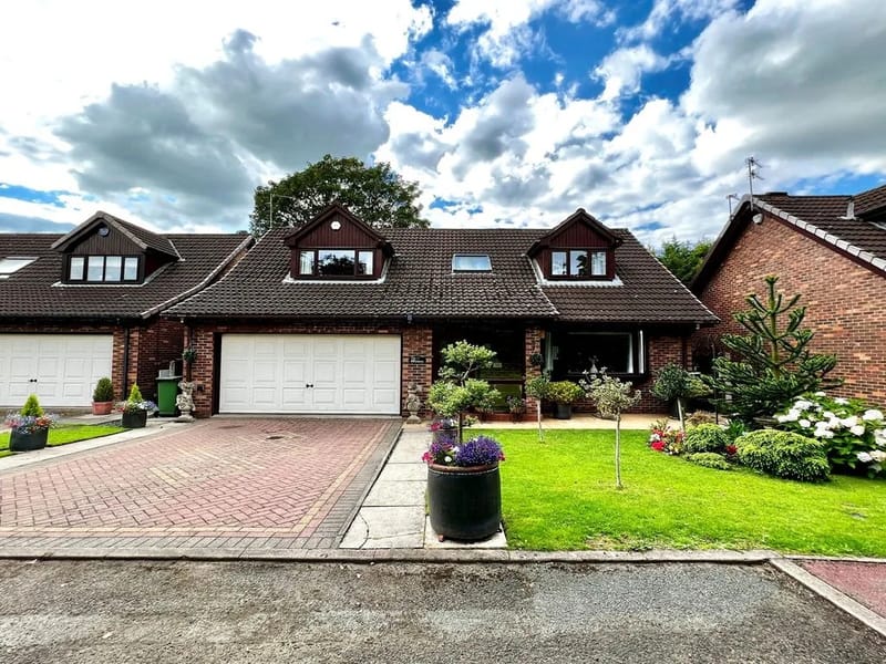 Hope Green Residential Home - Assisted Living in Macclesfield, England photo 2