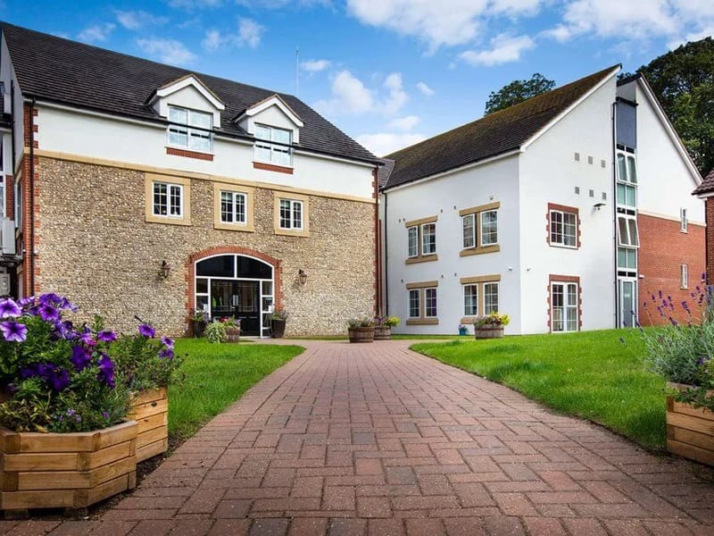 Kentford Manor - Assisted Living in Newmarket, England photo 1