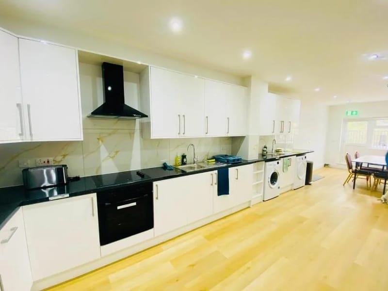 Great West Lodge - Assisted Living in Hounslow, England photo 2
