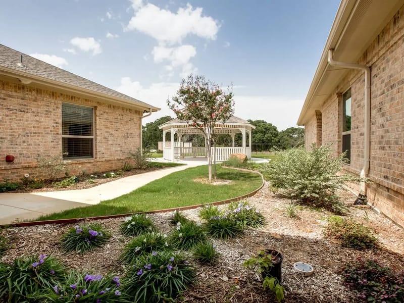 Avalon Memory Care - Assisted Living in Arlington, TX photo 3