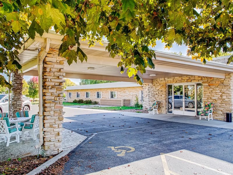 Edenbrook of Fond Du Lac - Nursing Home in Fond Du Lac, WI photo 2