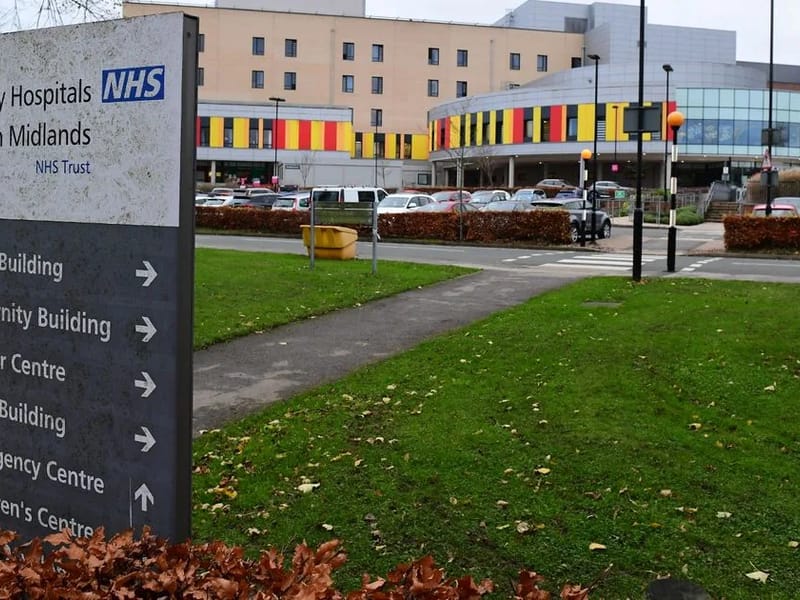 Royal Stoke University Hospital - Hospital in Stoke On Trent, England photo 2
