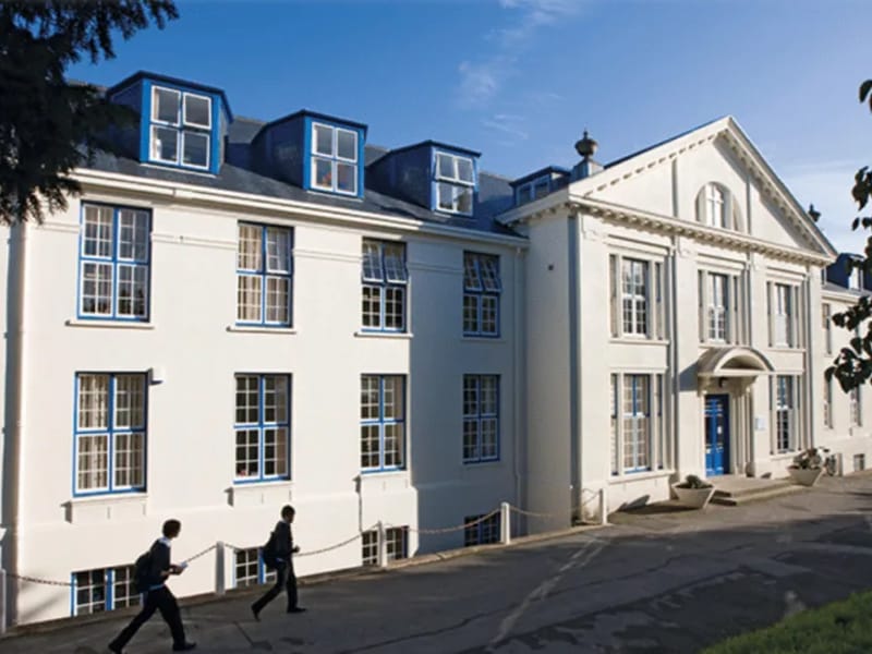 Aegis Woodlake - Nursing Home in Kingsley, WA photo 2