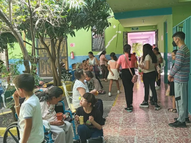 CASA HOGAR PARA ANCIANOS SANTA MONICA Y TOLENTINOS - Hogar de Ancianos in Moroleón, Guanajuato photo 9
