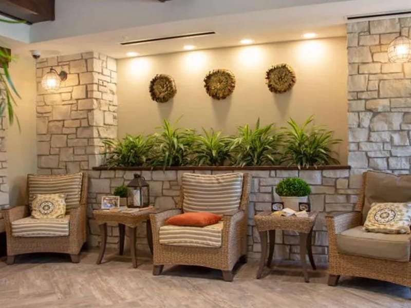 Bright Oaks Of Aurora 1  (Smsk Aurora Llc) - Assisted Living in Aurora, IL photo 3