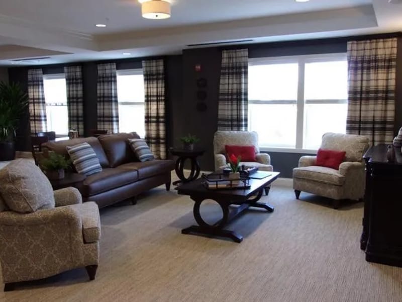 Bright Oaks Of Aurora 1  (Smsk Aurora Llc) - Assisted Living in Aurora, IL photo 2