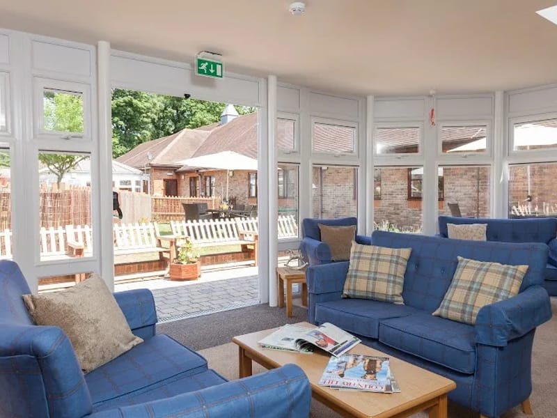 Ashlyns Care Home - Nursing Home in Berkhamsted, England photo 5