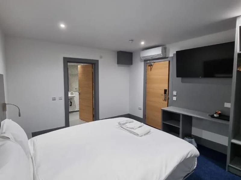 SwiftSave Healthcare in Barking, England photo 1
