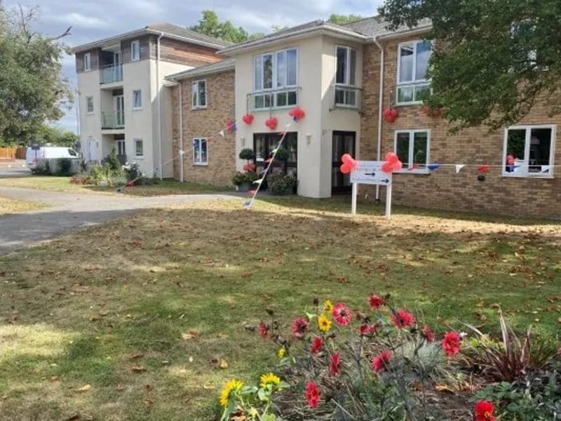Madelayne Court - Assisted Living in Chelmsford, England photo 2
