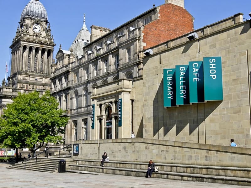 Larchfield in Leeds, England photo 2