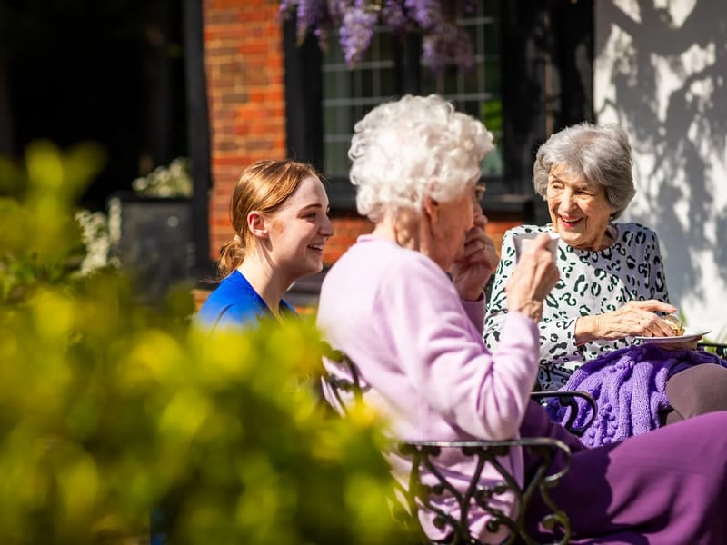 Walton Heath Manor - Nursing Home in Walton-On-The-Hill, England photo 3