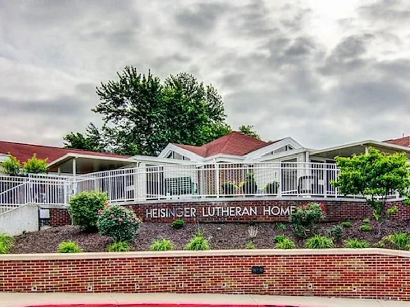 Heisinger Bluffs Rehab and Healthcare Center - Nursing Home in Jefferson City, MO photo 1