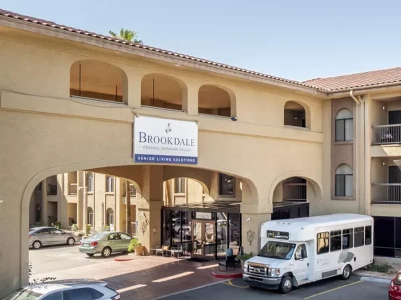 Brookdale Central Paradise Valley - Assisted Living in Phoenix, AZ photo 3