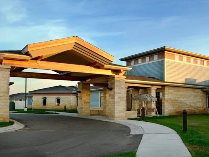 Heritage Meadows - Assisted Living in St Peter, MN photo 2
