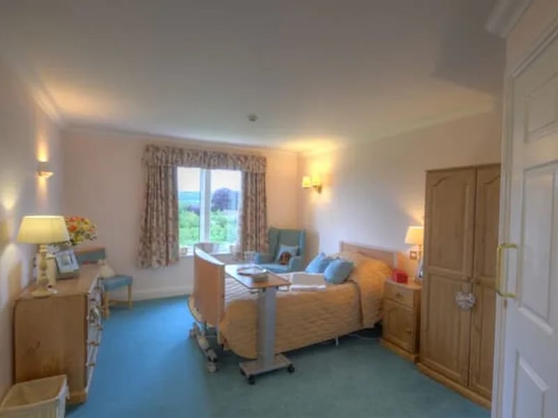 Kingfisher Lodge in Bristol, England photo 4