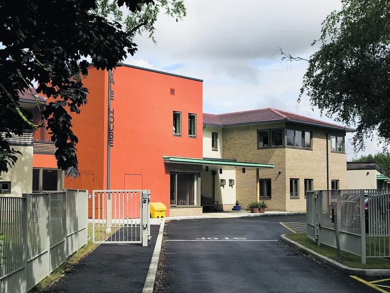 Vale House - Assisted Living in Oxford, England photo 3