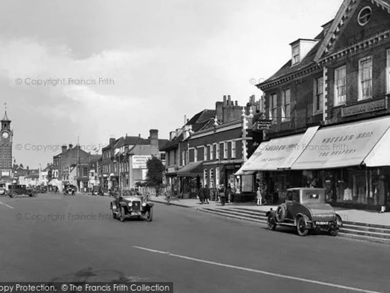 Upper High Street - Assisted Living in Epsom, England photo 2