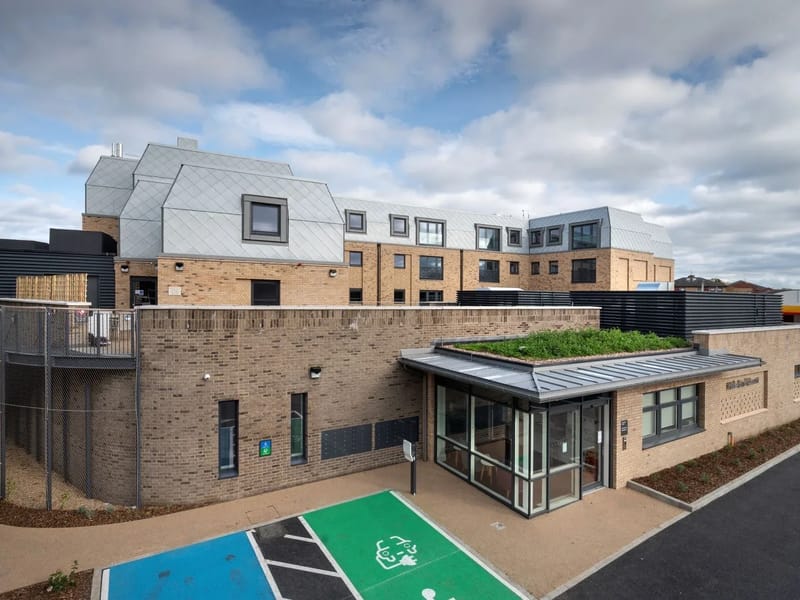 Hale End Court (Care Outlook) - Assisted Living in Woking, England photo 2