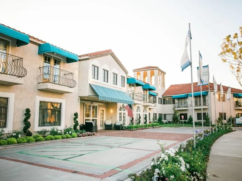 D'Best Care - Assisted Living in Fullerton, CA photo 2