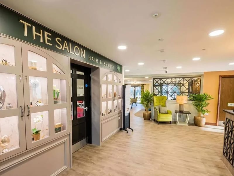 Long Stone Manor - Nursing Home in Wilmslow, England photo 5