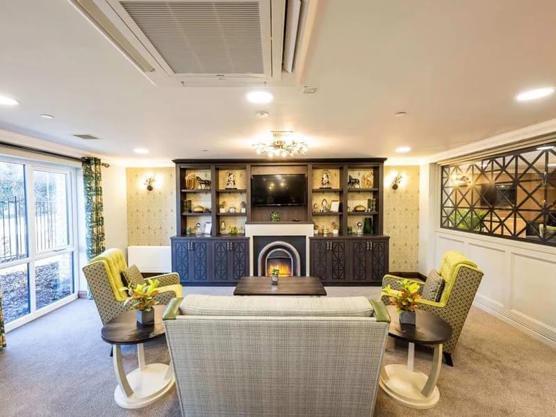 Long Stone Manor - Nursing Home in Wilmslow, England photo 6