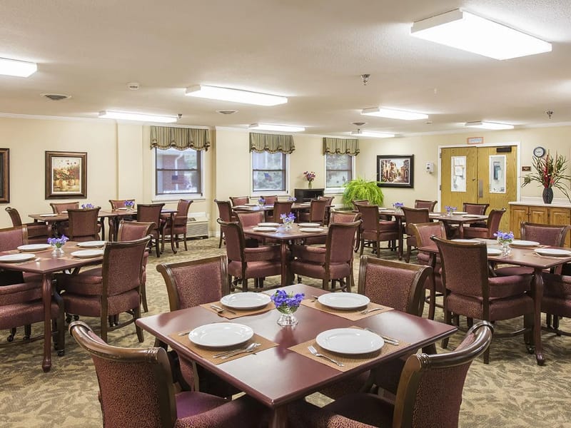 Cedar Pointe - Nursing Home in Rolla, MO photo 2