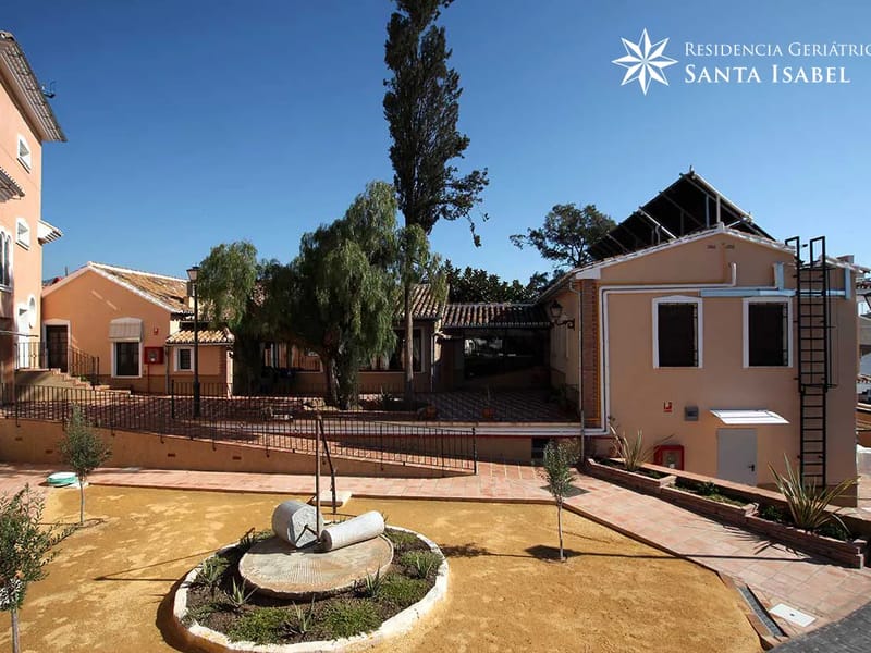 Residencia Geriátrica Santa Isabel - Hogar de Ancianos in Málaga, Andalucía photo 3