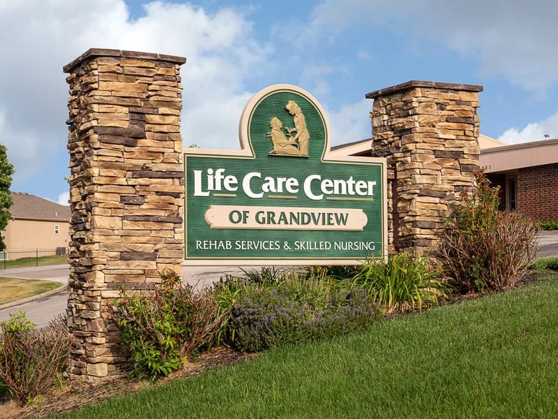 Life Care Center of Grandview — Nursing Home, Grandview, MO · photo 3