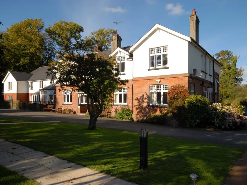 Gittisham Hill House - Assisted Living in Honiton, England photo 3