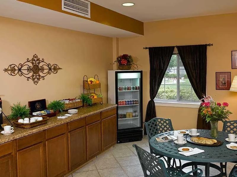 Atria Regency — Assisted Living, Mobile, AL · photo 2