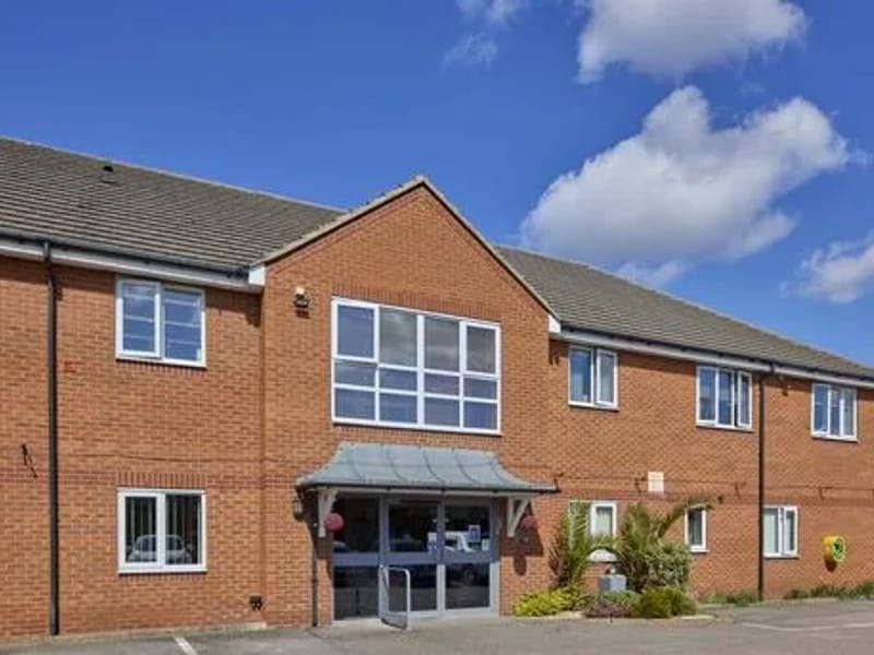 Dearnevale - Nursing Home in Barnsley, England photo 2