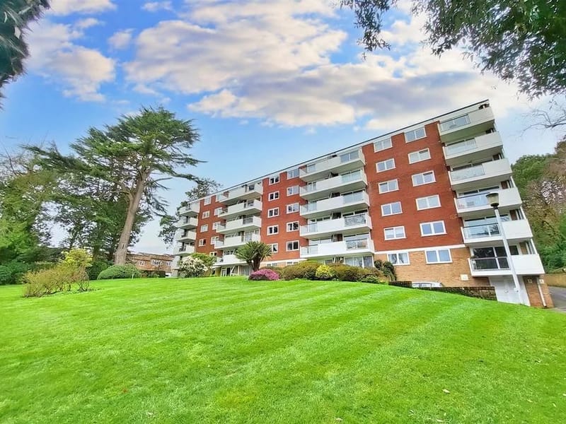 Milton Grange - Assisted Living in Bournemouth, England photo 2