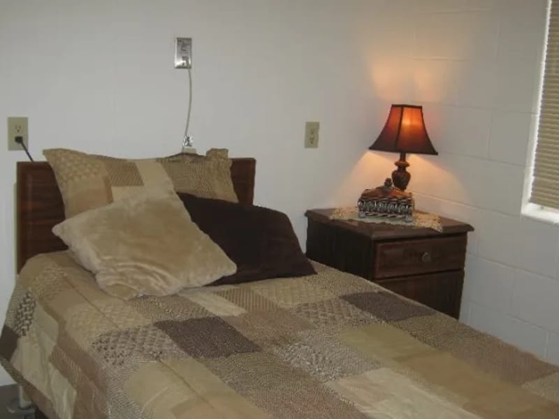 Cedargate Healthcare - Assisted Living in Poplar Bluff, MO photo 2