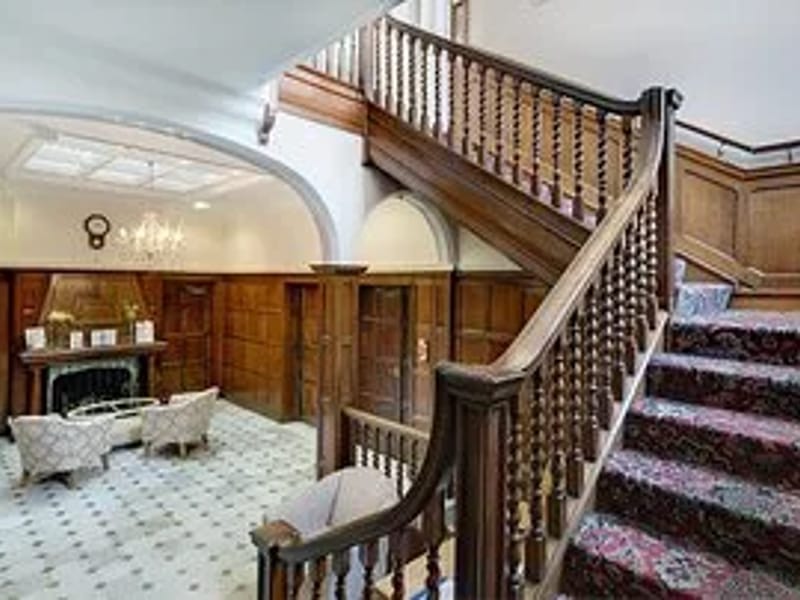 Garth House - Nursing Home in Dorking, England photo 1