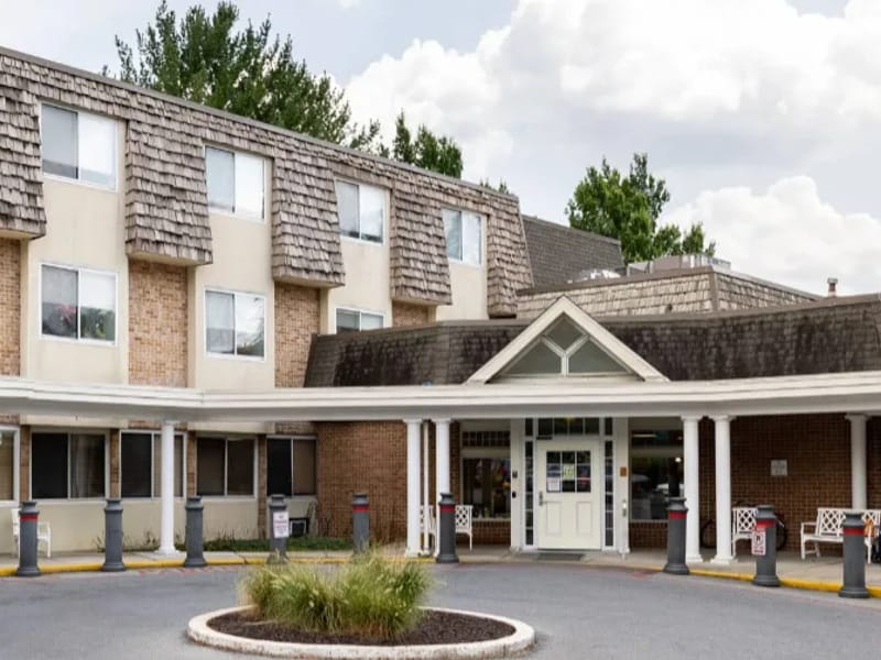 Autumn Lake Healthcare at Ruxton - Nursing Home in Towson, MD photo 2