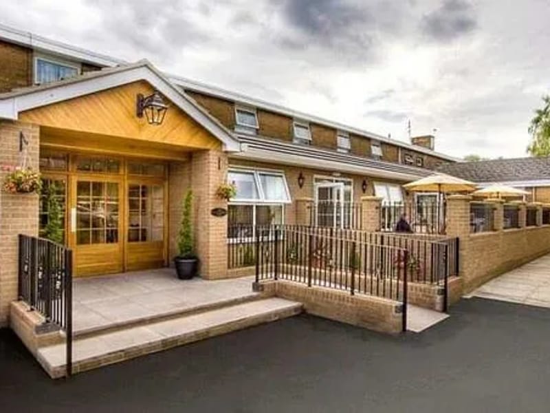 Alderlea Care Home - Nursing Home in Grimsby, England photo 1