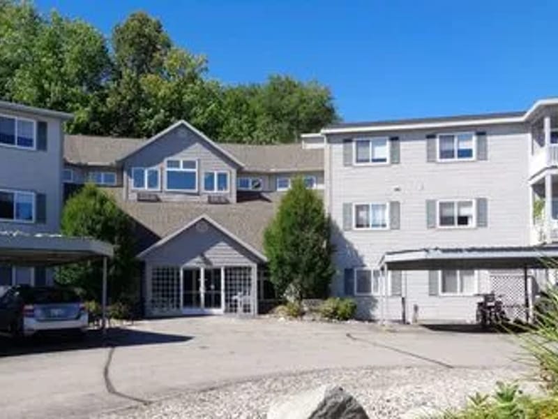 Orchard Creek Skilled Nursing - Nursing Home in Traverse City, MI photo 2