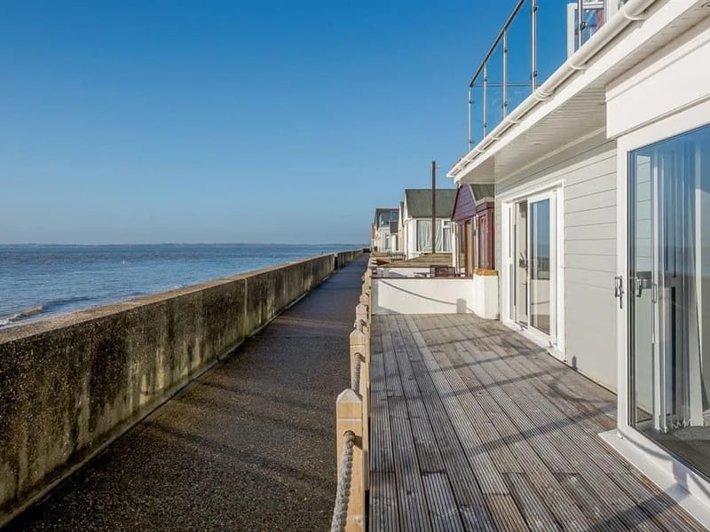 165 Point Clear Road - Assisted Living in Clacton-On-Sea, England photo 3