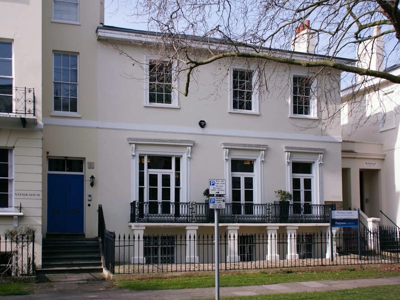 Chargrove Lawn - Nursing Home in Cheltenham, England photo 3