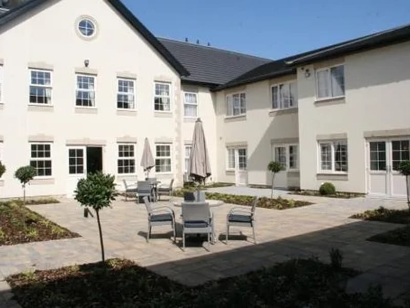 Walberton Place Care Home - Nursing Home in Arundel, England photo 1