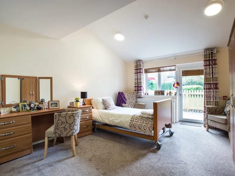 Fourways - Assisted Living in Leamington Spa, England photo 5